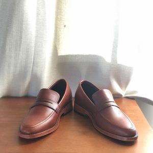 NISOLO Chaimberlane Penny Loafer in Brandy
